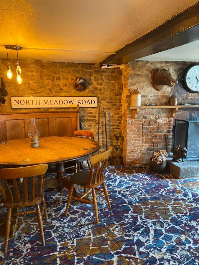 The Red Lion Hotel Cricklade Luaran gambar